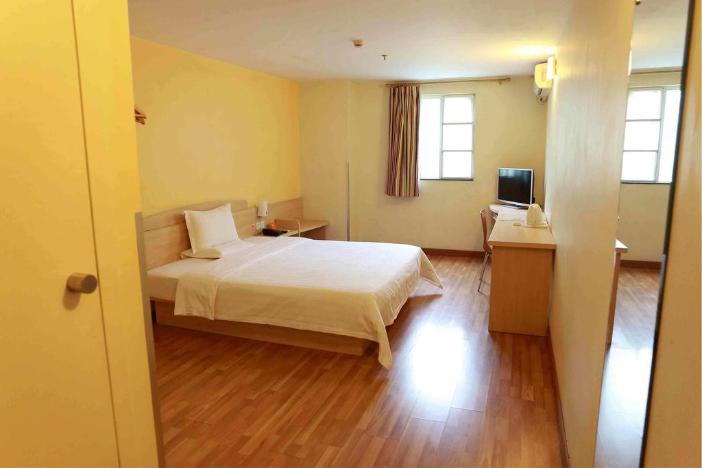 7Days Inn Wuzhou South Railway Station Cangwu Kamer foto