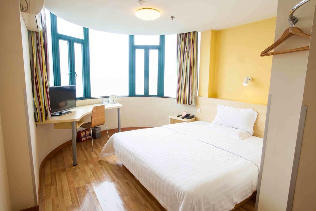 7Days Inn Wuzhou South Railway Station Cangwu Kamer foto